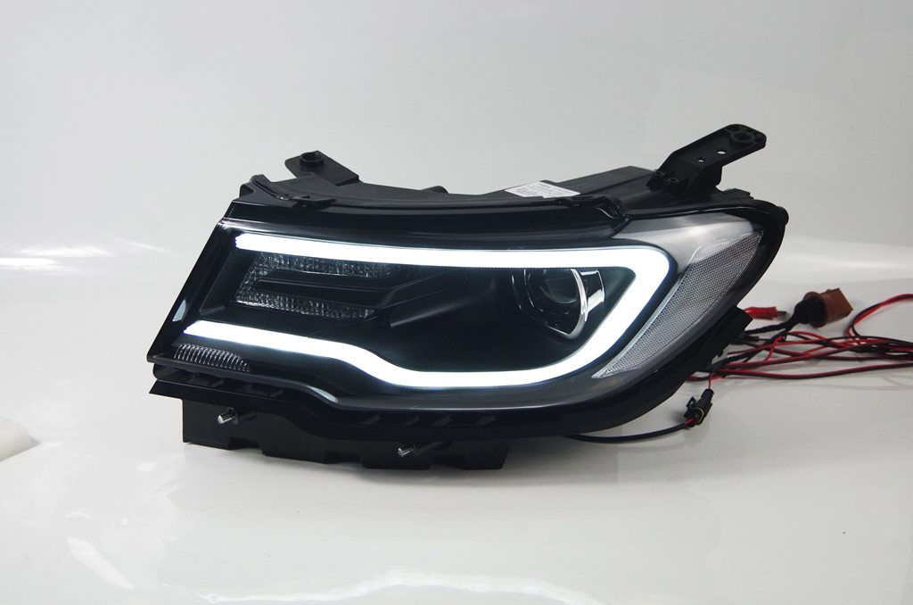 2017-2019 Jeep Compass Headlight Assembly with LED DRL and Bi-Xenon Lens